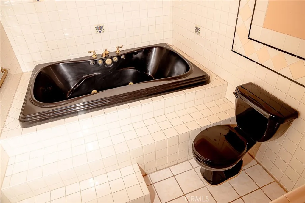 6210 S Corning, Ladera Heights, California 90056 home-pic-49